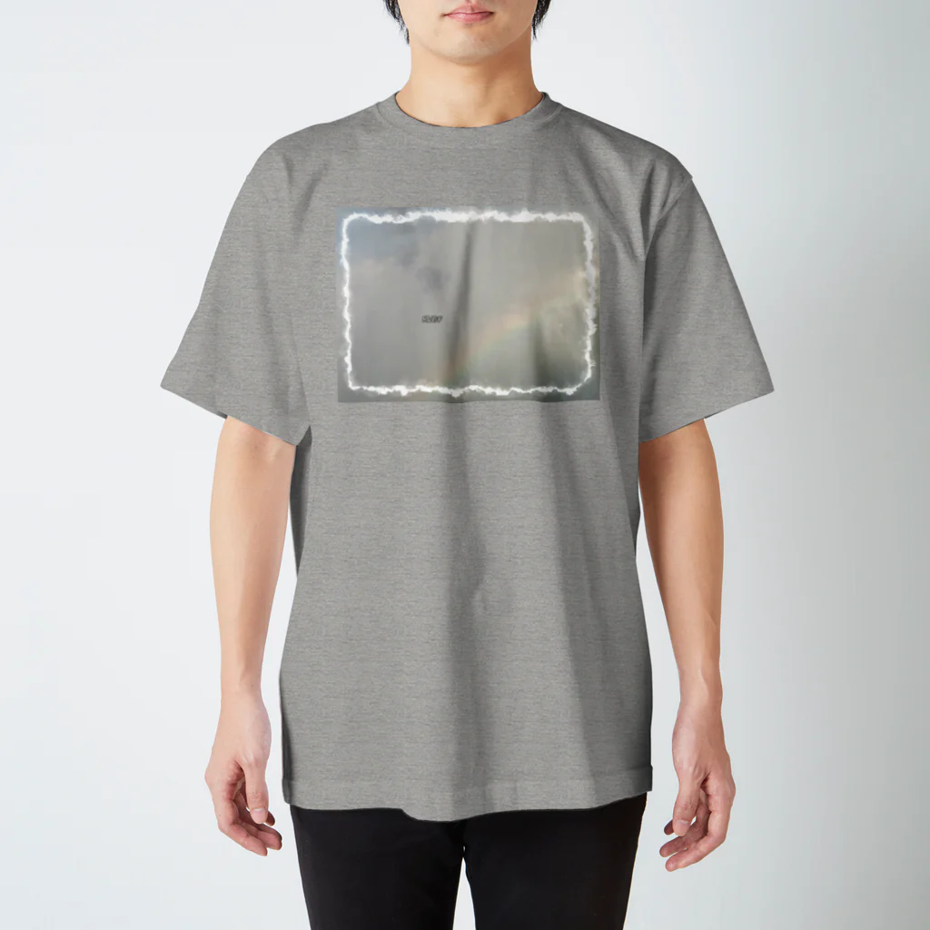 ふぃろの虹と小さくなったHW&F Regular Fit T-Shirt