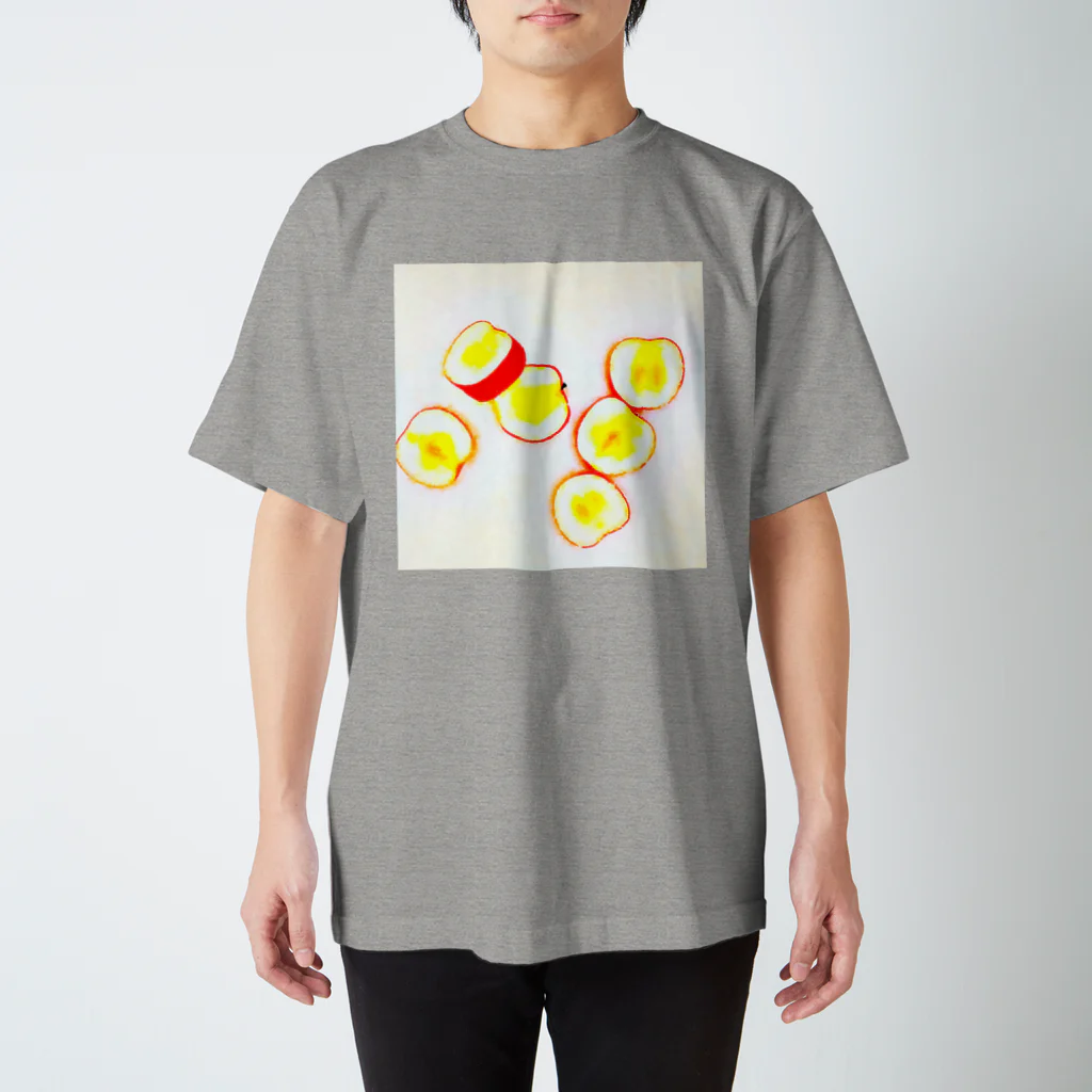 yunyunlivvyのyummy スタンダードTシャツ