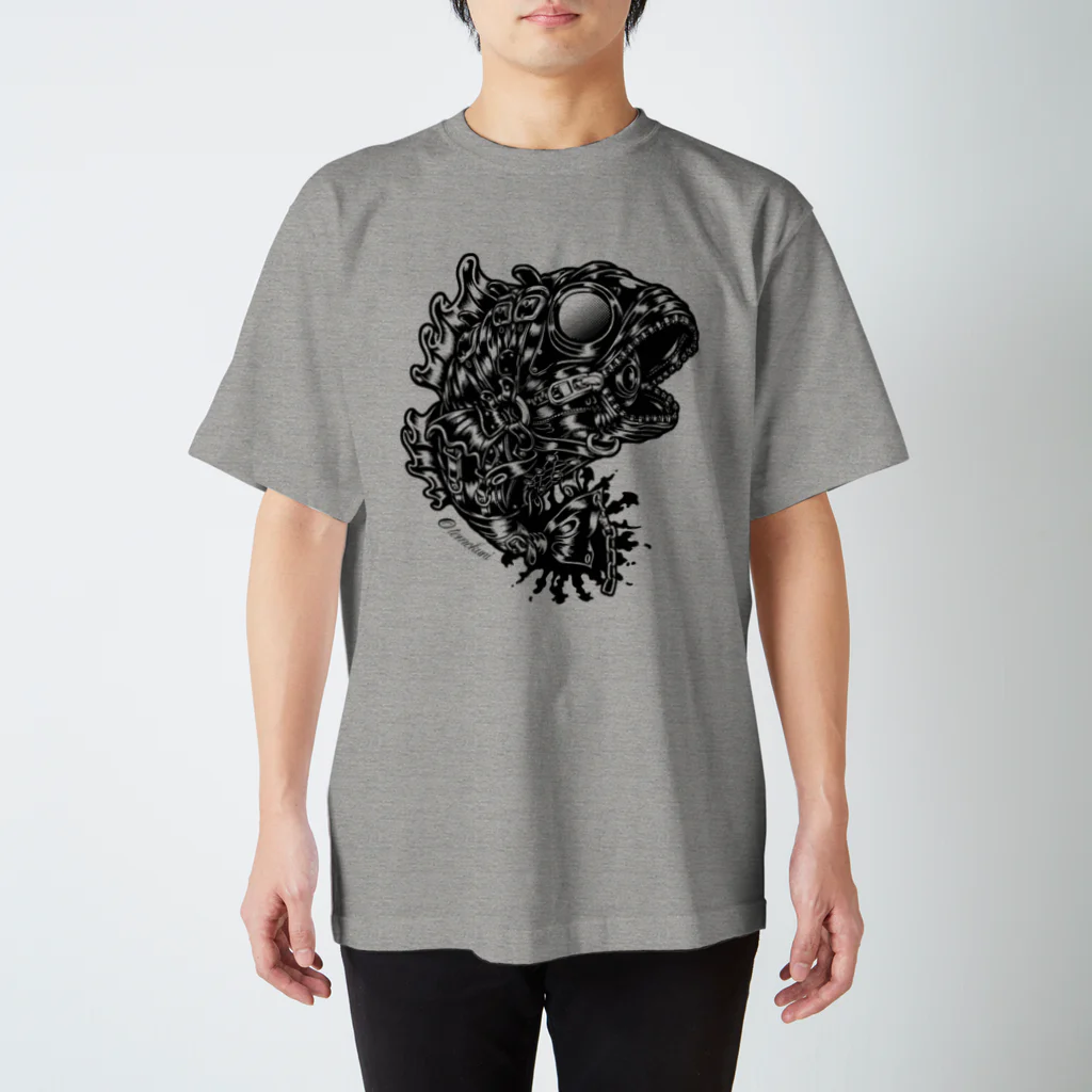 TOMOKUNIのAnimalia Kinky “ Black Bass ” スタンダードTシャツ