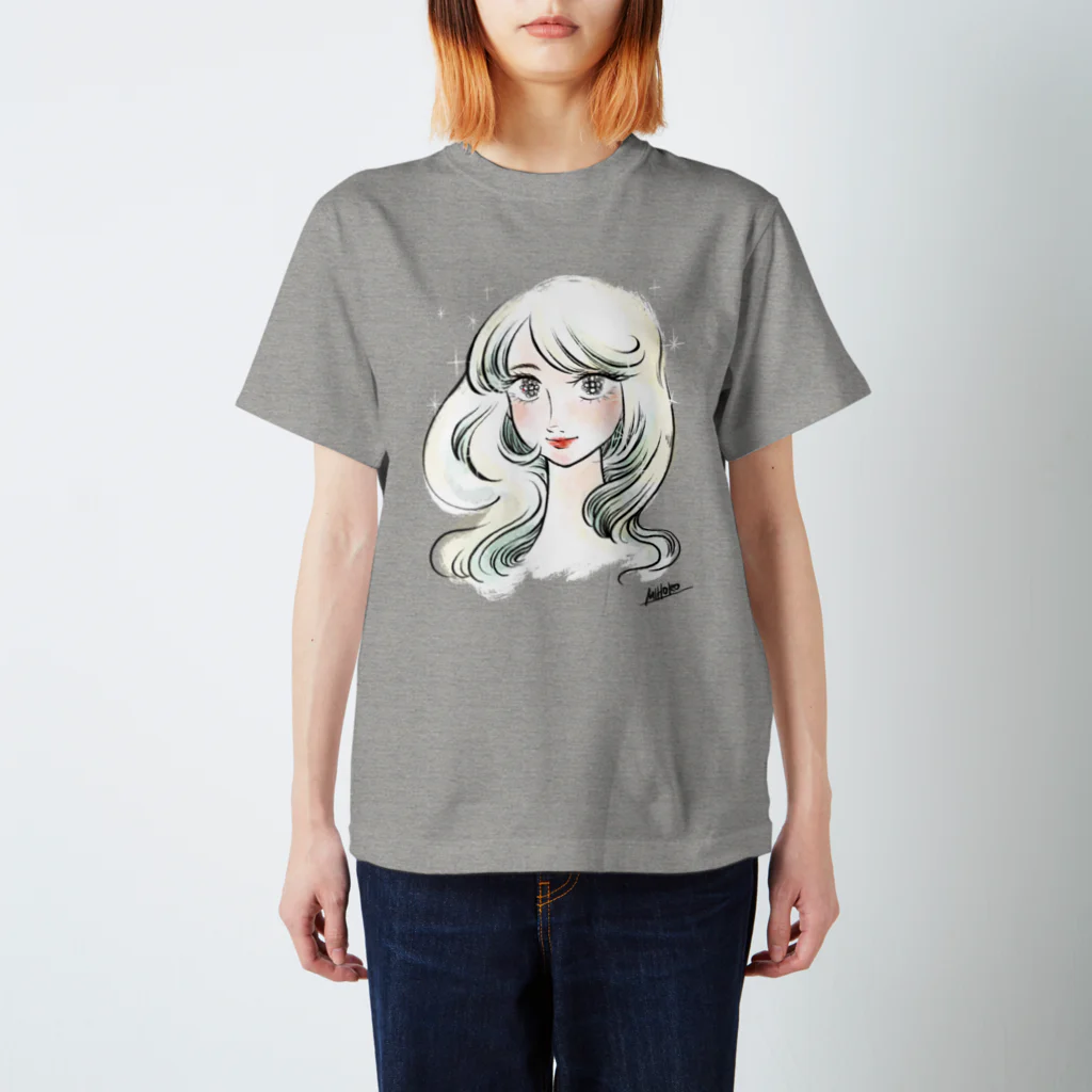 きらきら がーるずの清楚系な Regular Fit T-Shirt