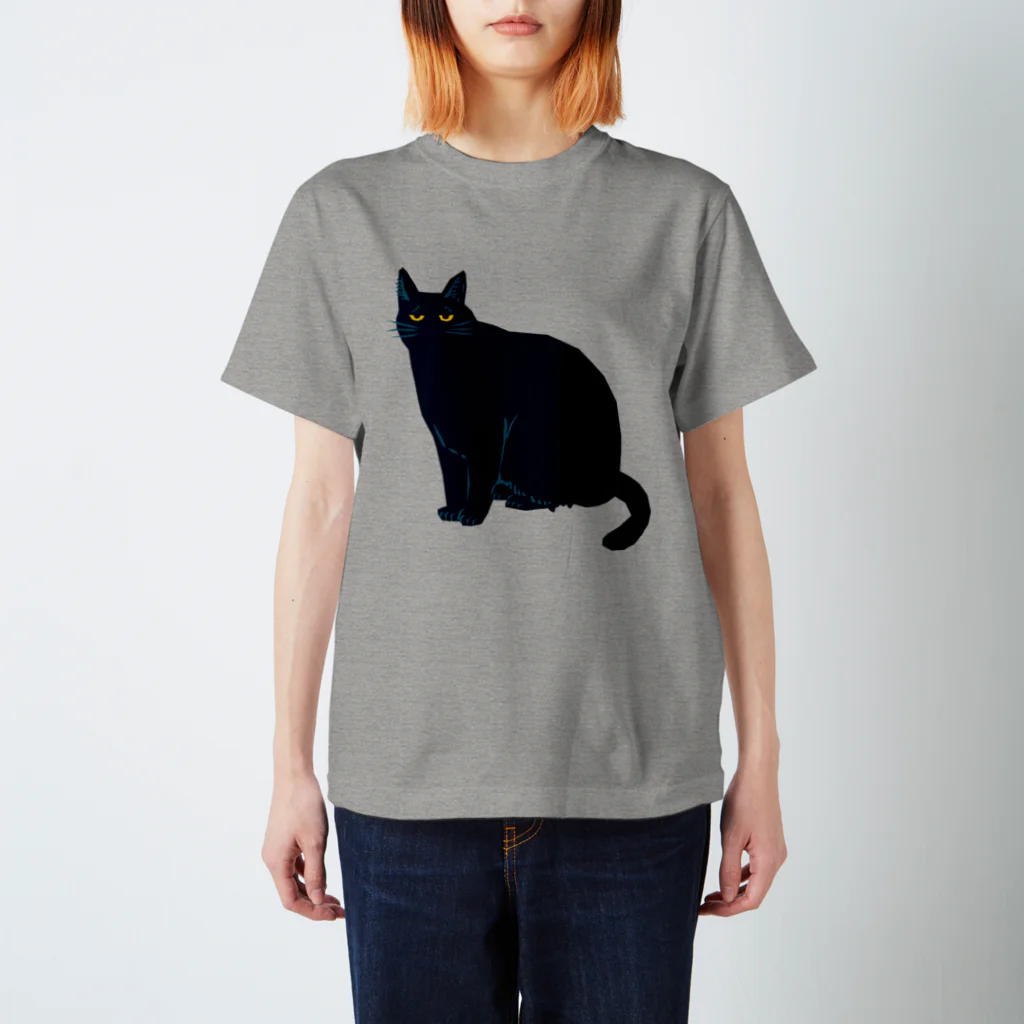 喫茶こぐまやの不機嫌な黒猫 スタンダードTシャツ