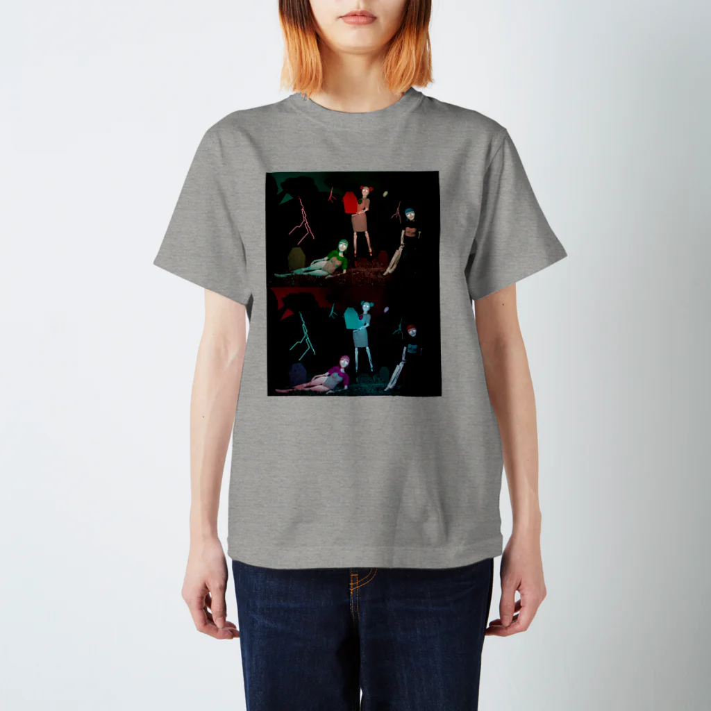 lucieyのskeleton girls Regular Fit T-Shirt