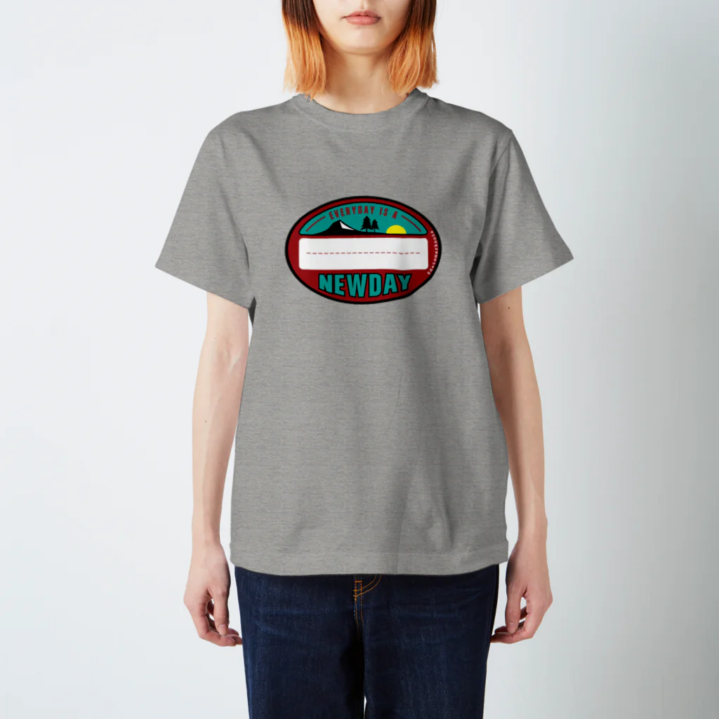 datemarknoteのEVERYDAY is A NEWDAY スタンダードTシャツ