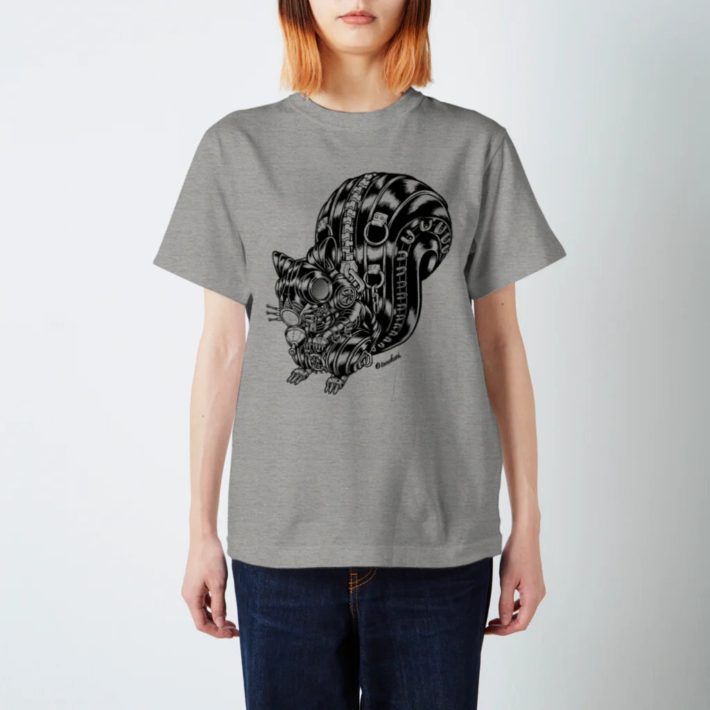 TOMOKUNIのAnimalia Kinky “ Black Squirrel ” スタンダードTシャツ