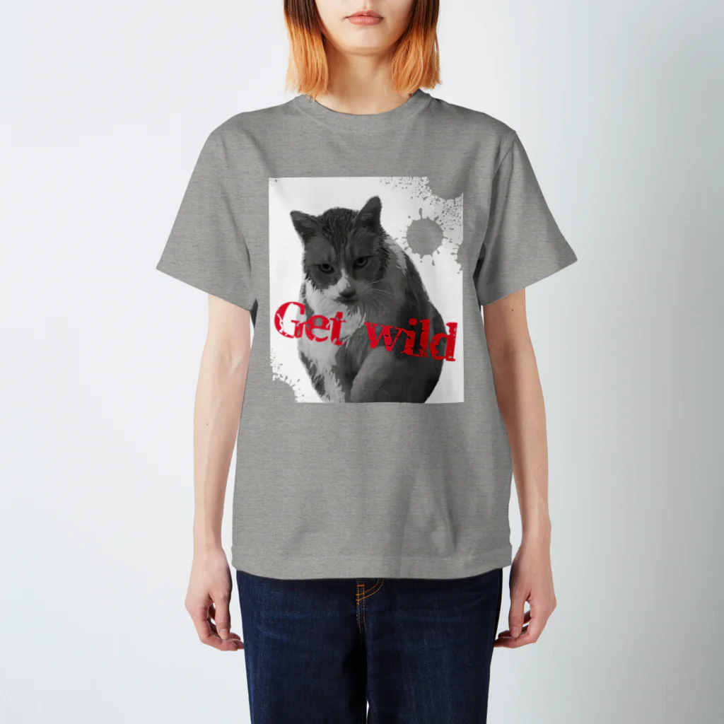 minyominyoの風呂上がりのワイルドマカちん スタンダードTシャツ