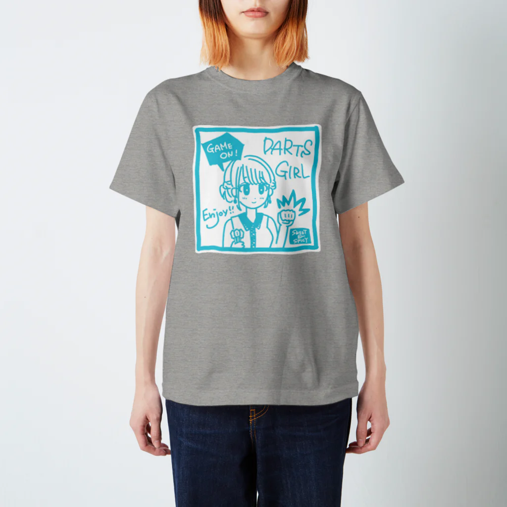 SWEET＆SPICY 【 すいすぱ 】ダーツのGAME ON!　【SWEET LIGHTBLUE】 Regular Fit T-Shirt