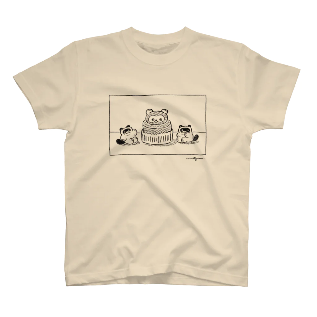 moguuuu.のtanuki cake Regular Fit T-Shirt