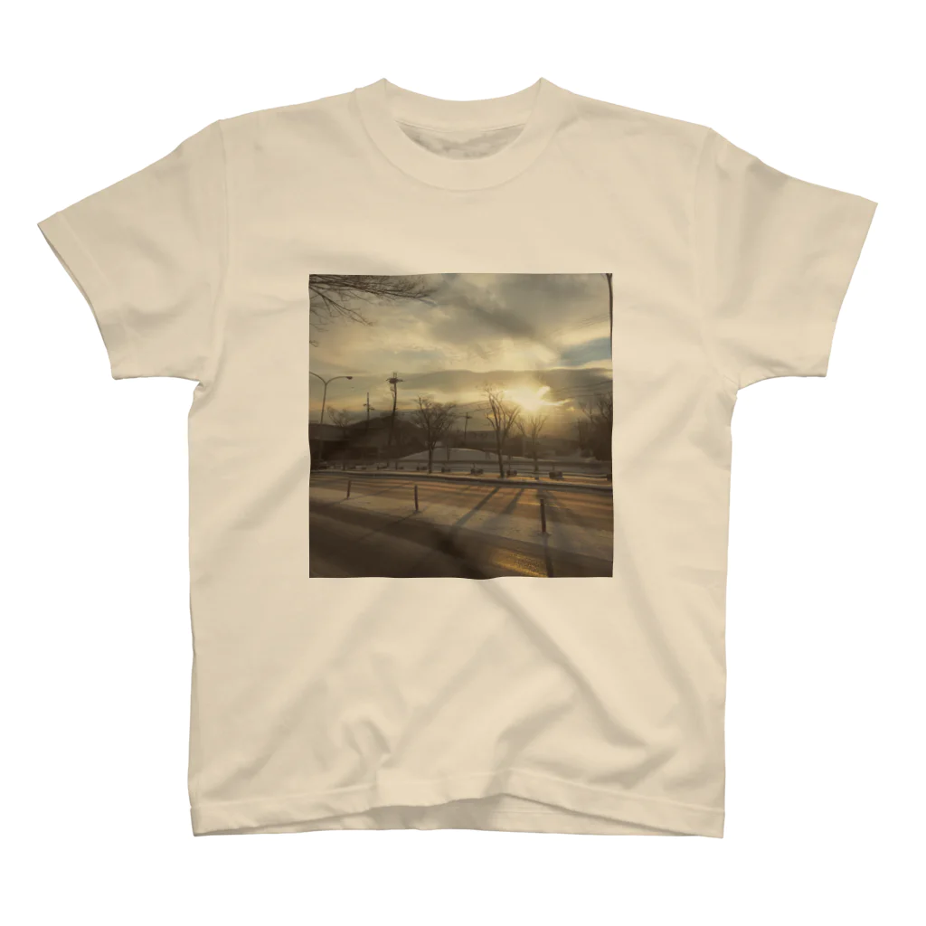 山本リエのFirst Sunrise! Regular Fit T-Shirt