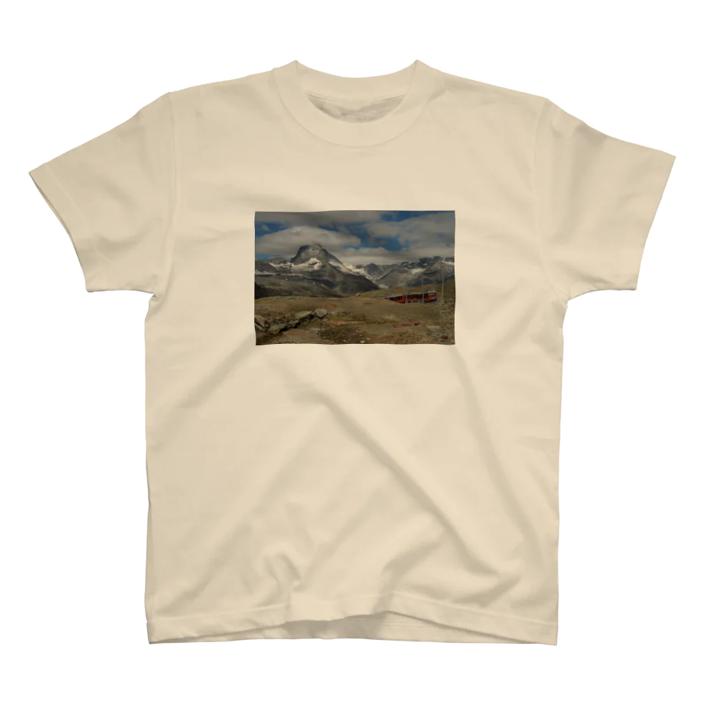 山岳グッズのお店のスイスの風景Tシャツ　＃002 Regular Fit T-Shirt