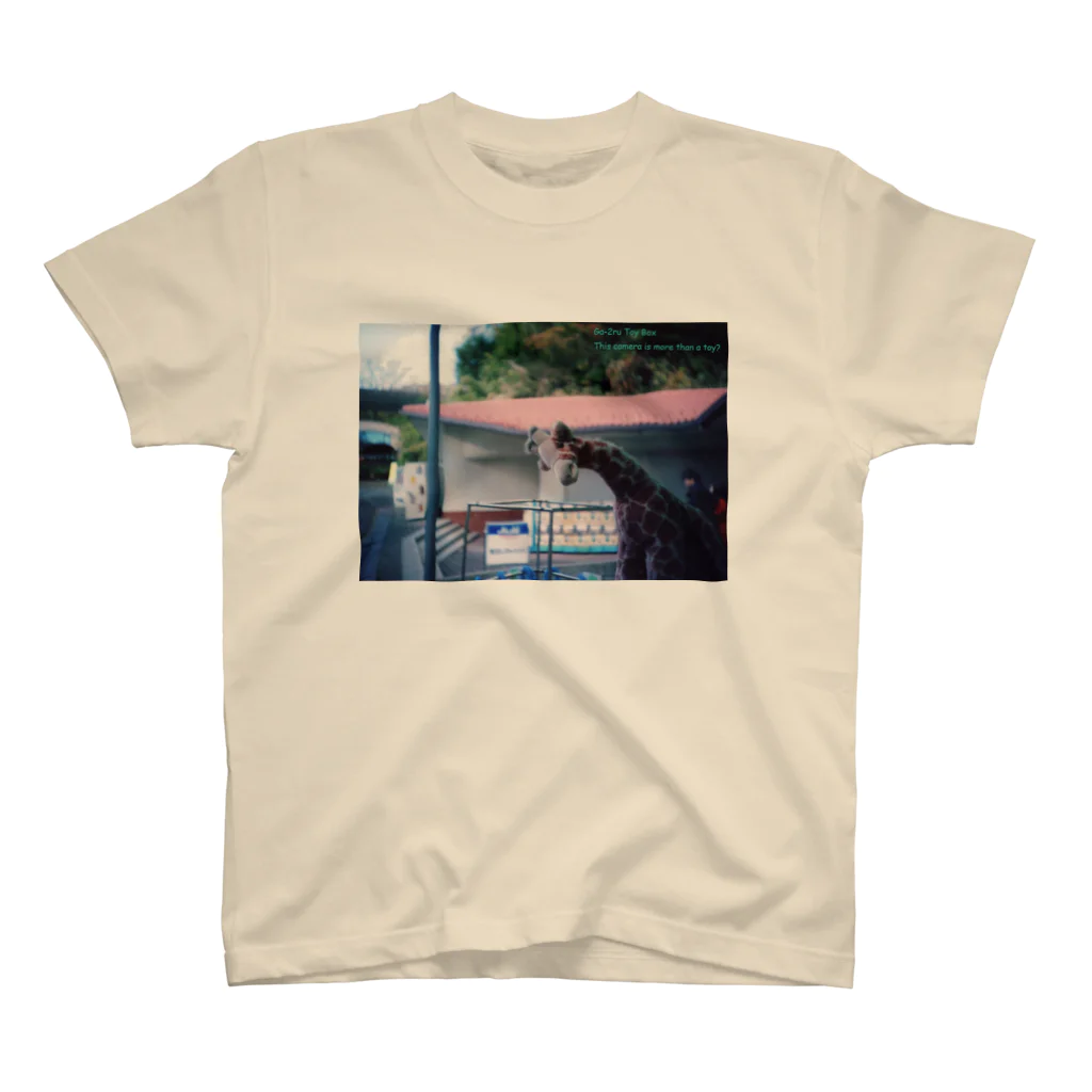 てんとうむしのくつしたのきりんの Regular Fit T-Shirt