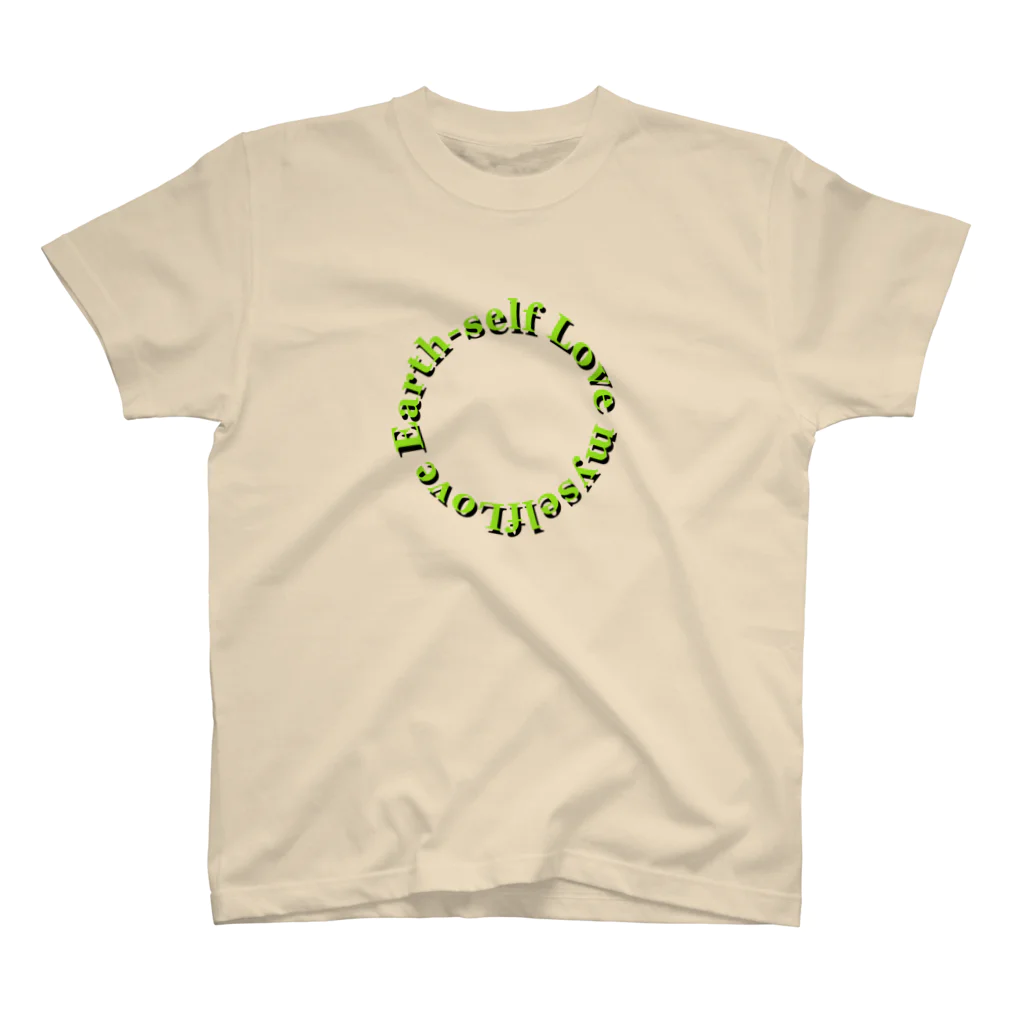 CHINASTARGRAM's SHOPの母なる地球 Regular Fit T-Shirt
