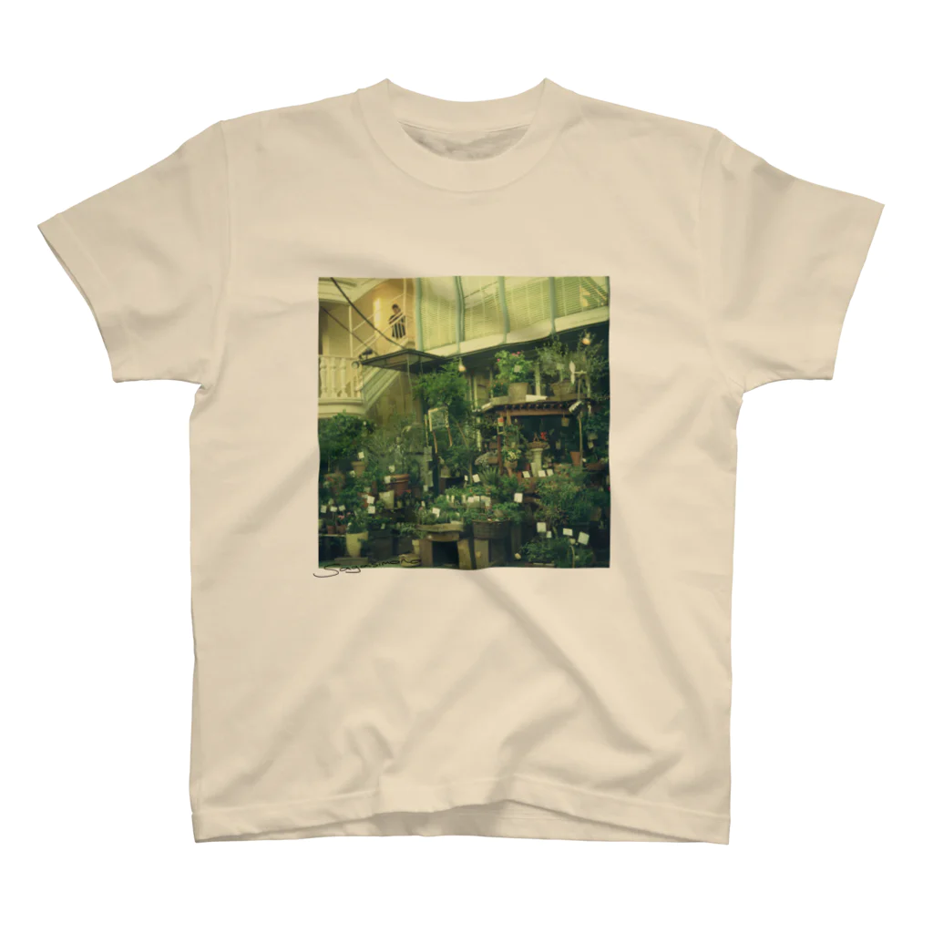 sagasimonoのAru Syokubutu no Aru Fuukei Regular Fit T-Shirt