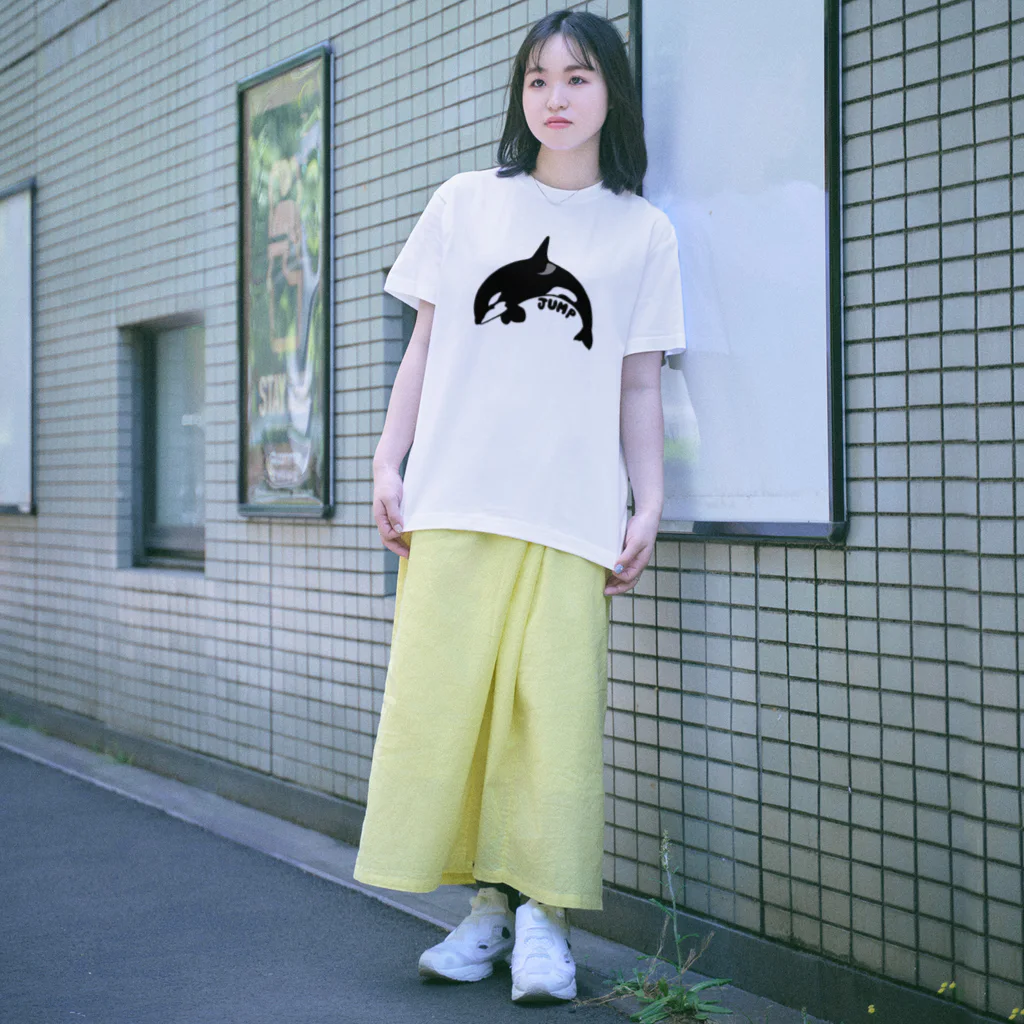 ムクのシャチ ジャンプ！ Regular Fit T-Shirt