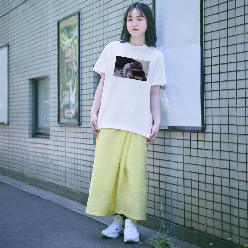 自由のお友達の小田くん Regular Fit T-Shirt