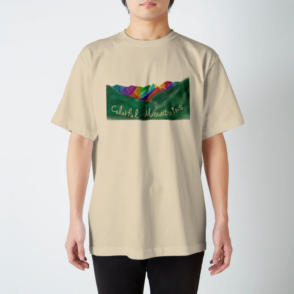 Lunannieのカラフルな山たち Regular Fit T-Shirt