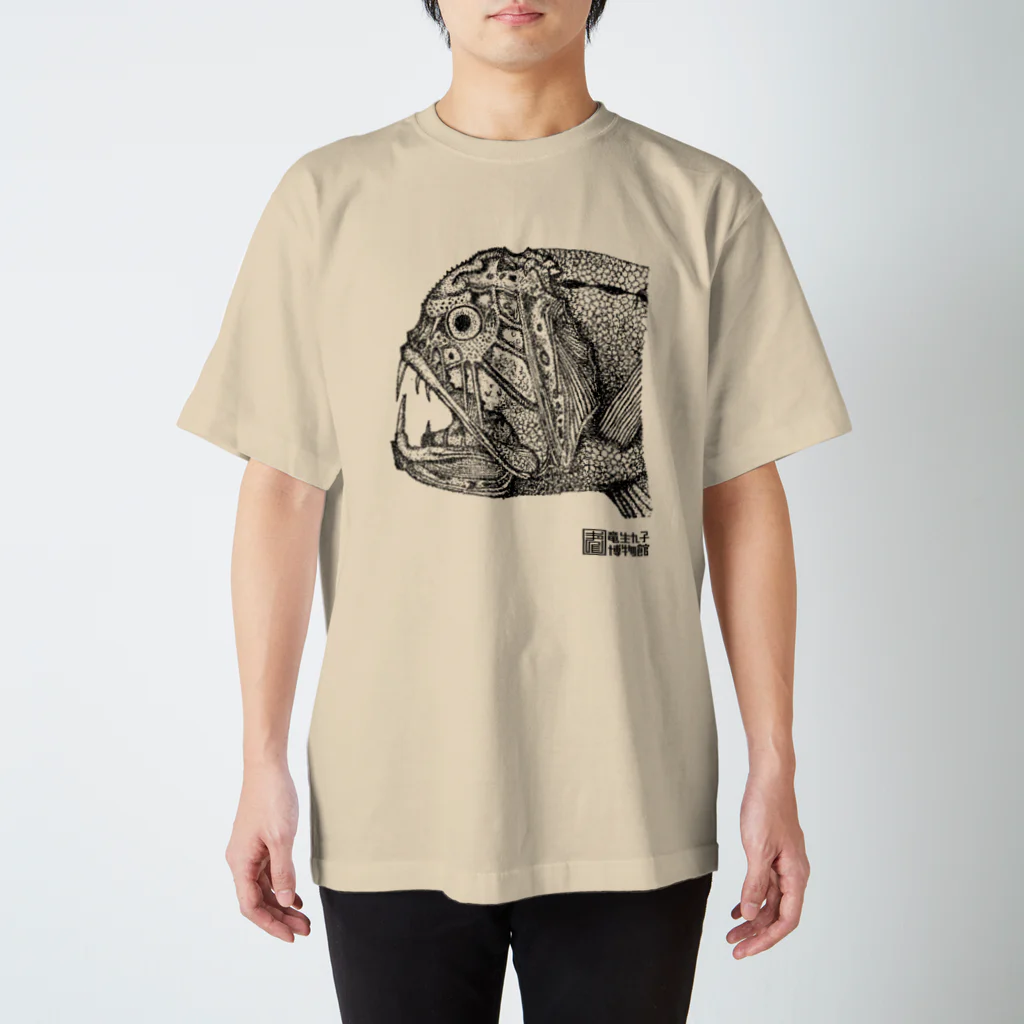 竜生九子博物館ミュージアムショップのオニキンメ点描画 Regular Fit T-Shirt