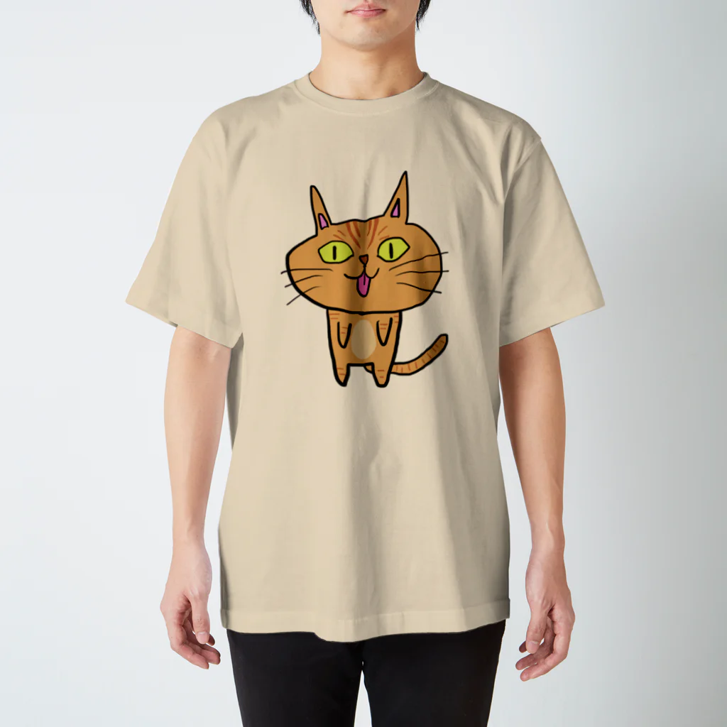 ぷりてぃーくりーちゃーずのスタンディング猫 スタンダードTシャツ