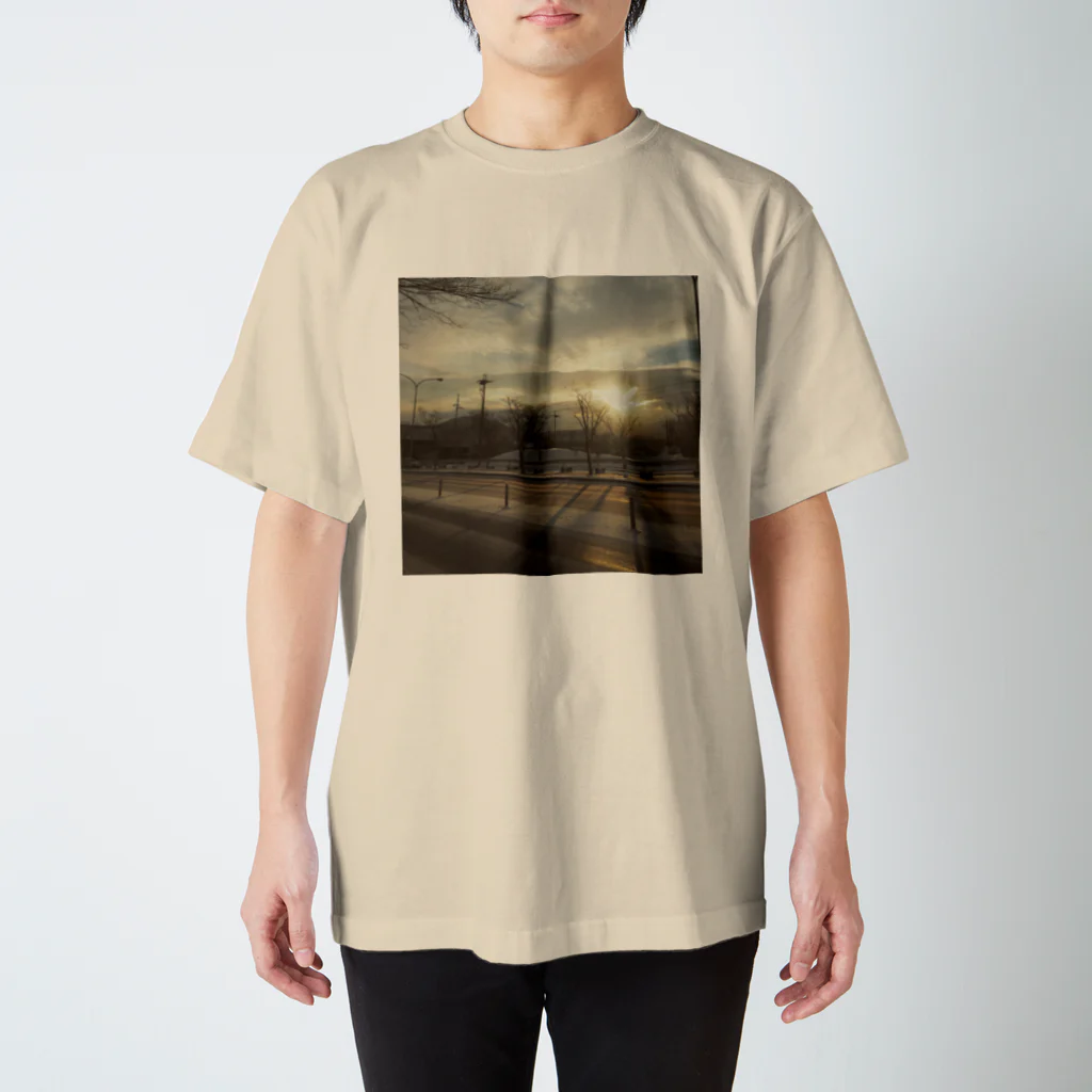 山本リエのFirst Sunrise! Regular Fit T-Shirt