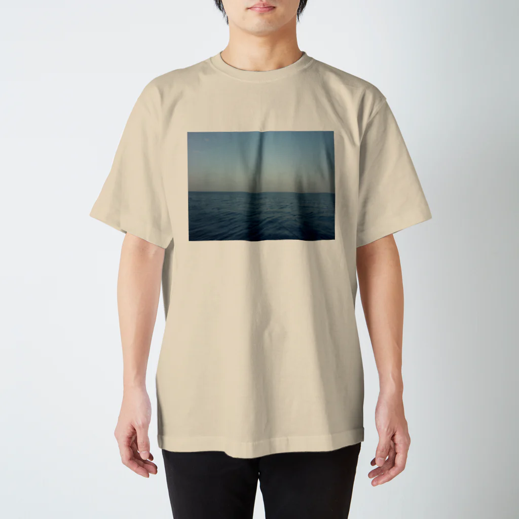 1234の地平線 Regular Fit T-Shirt