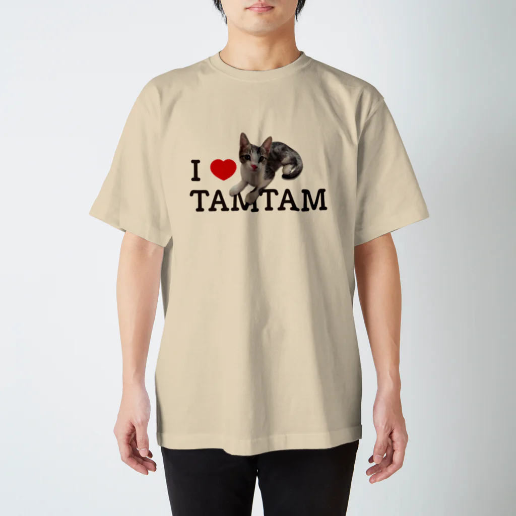 にこねこ【保護猫の保育園】の【推し活】たむたむ推し活トップスが登場🐱 Regular Fit T-Shirt