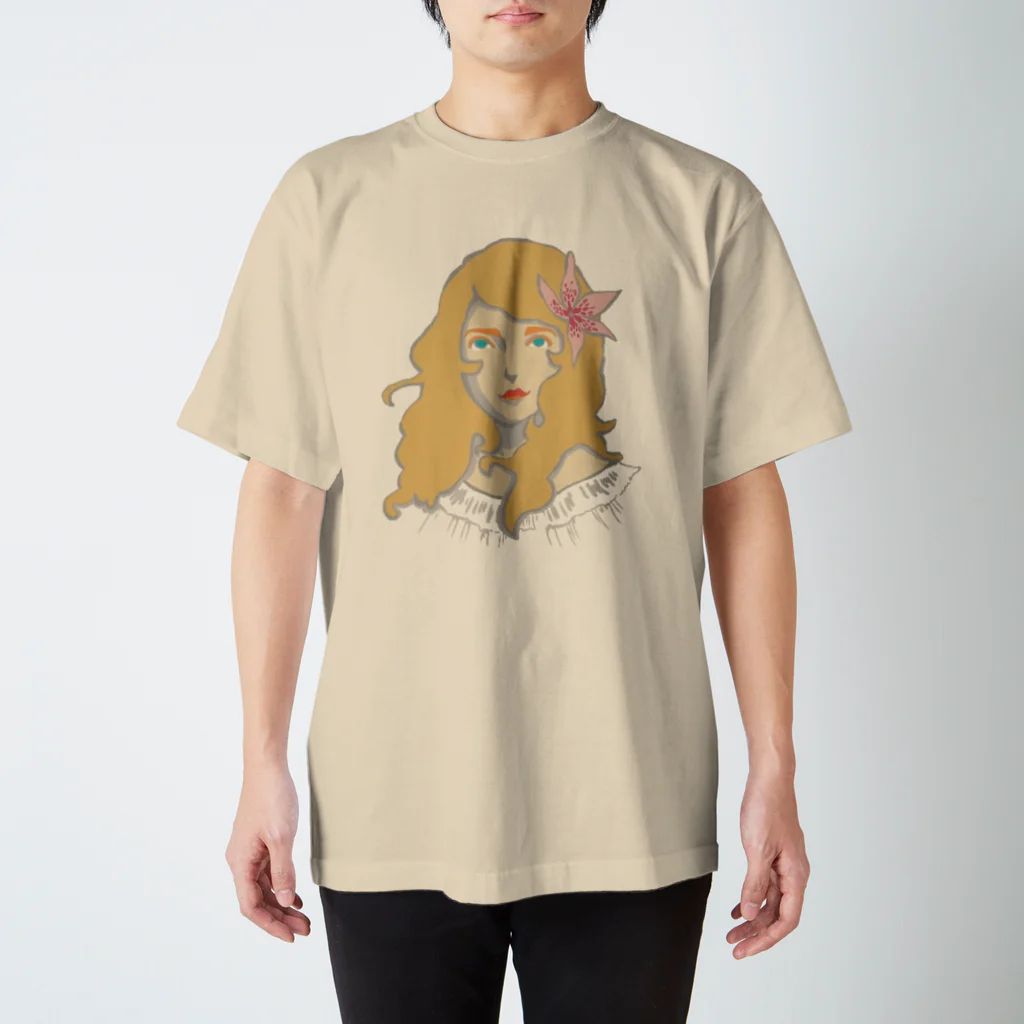 say の おみせの風の中の女の子 Regular Fit T-Shirt