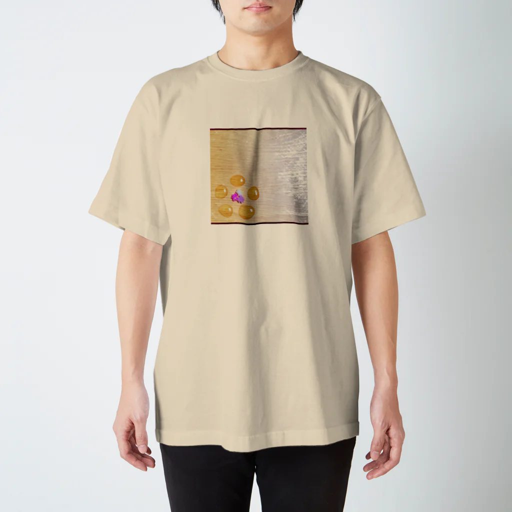 hitomin311のginkgo sugar flower Regular Fit T-Shirt