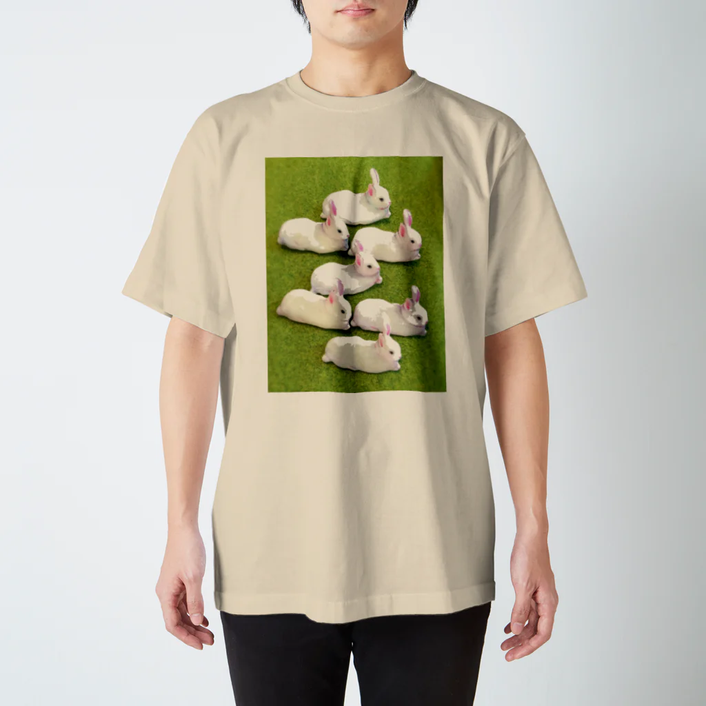 tomoko.gの白兎群衆 Regular Fit T-Shirt