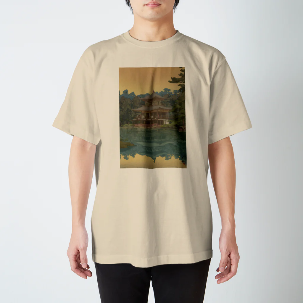 スマホケース専門店「IKI」の吉田博　金閣 Regular Fit T-Shirt