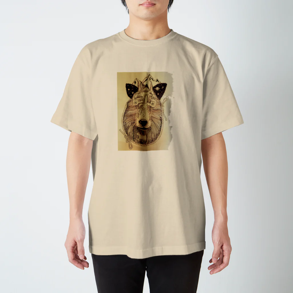zenのニホンカモシカと宇宙 Regular Fit T-Shirt