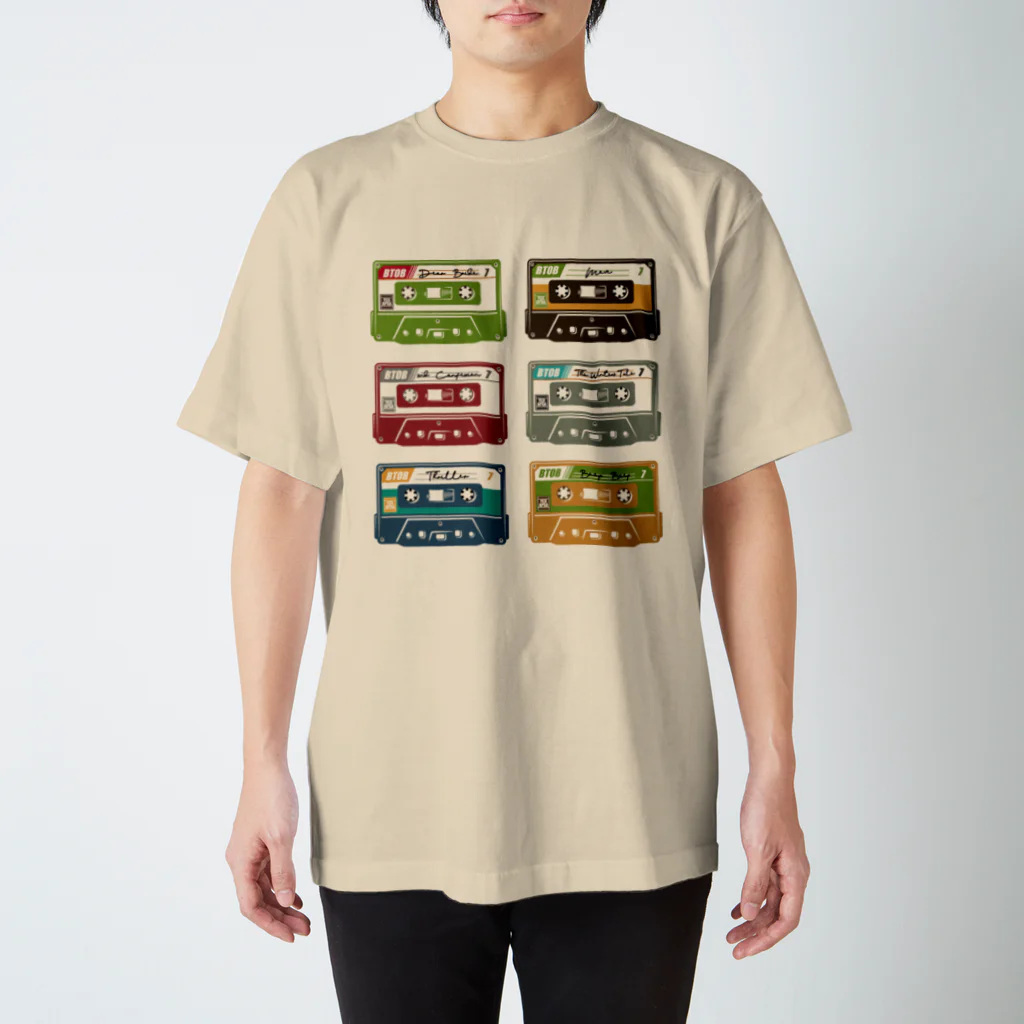 yoonのレトロカセットテープ Regular Fit T-Shirt