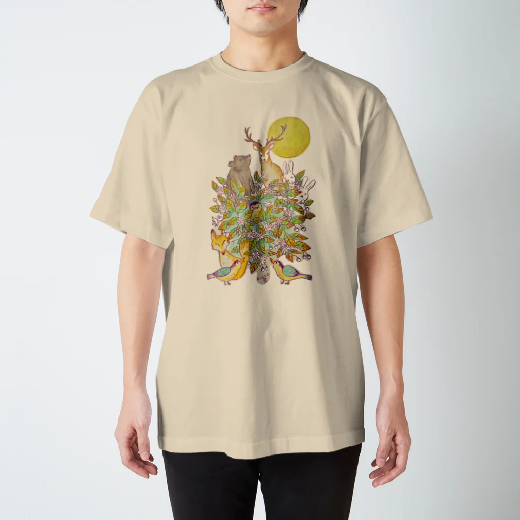 Kasaco's Design Roomの満月の夜〜一枚の葉〜 Regular Fit T-Shirt