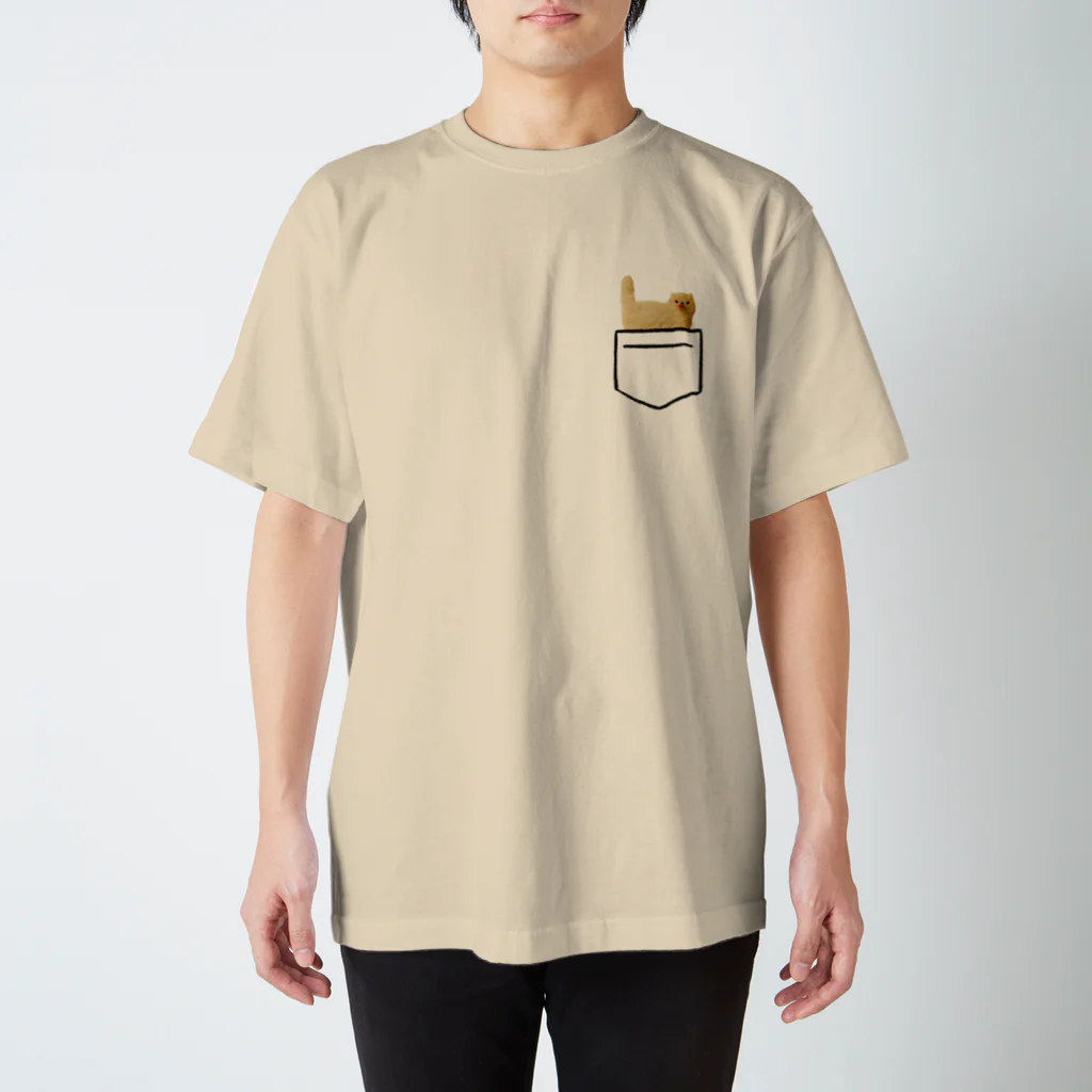 たぬ〜ショップのポケットの中からたぬぴが１つ♩ Regular Fit T-Shirt