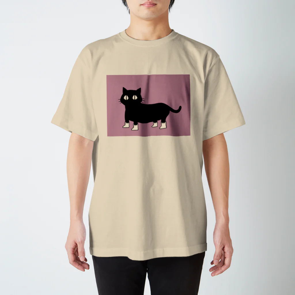 まろ屋のくつ下をはいたネコ（ピンク） スタンダードTシャツ