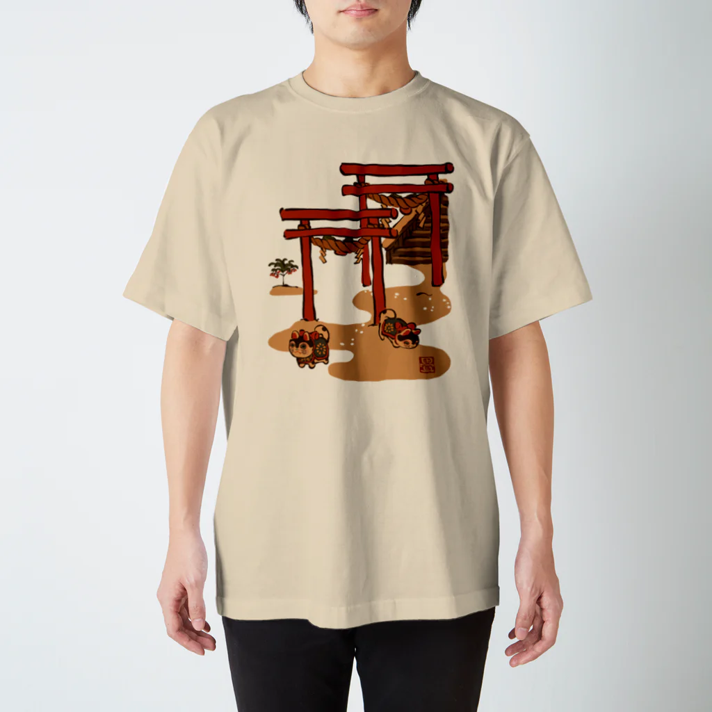 花日和 畳の鳥居と張り子犬 Regular Fit T-Shirt