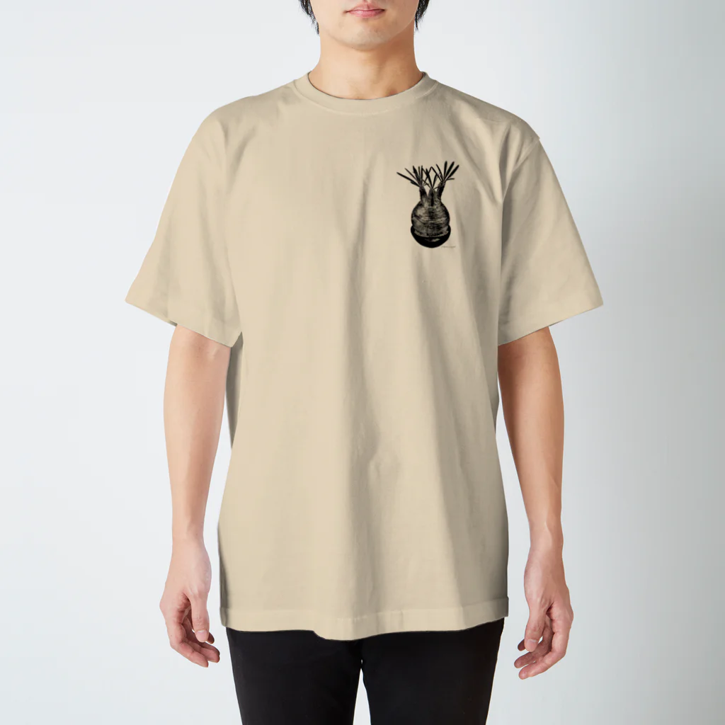 ニニィBird☆のPachypodium Gracilius Regular Fit T-Shirt