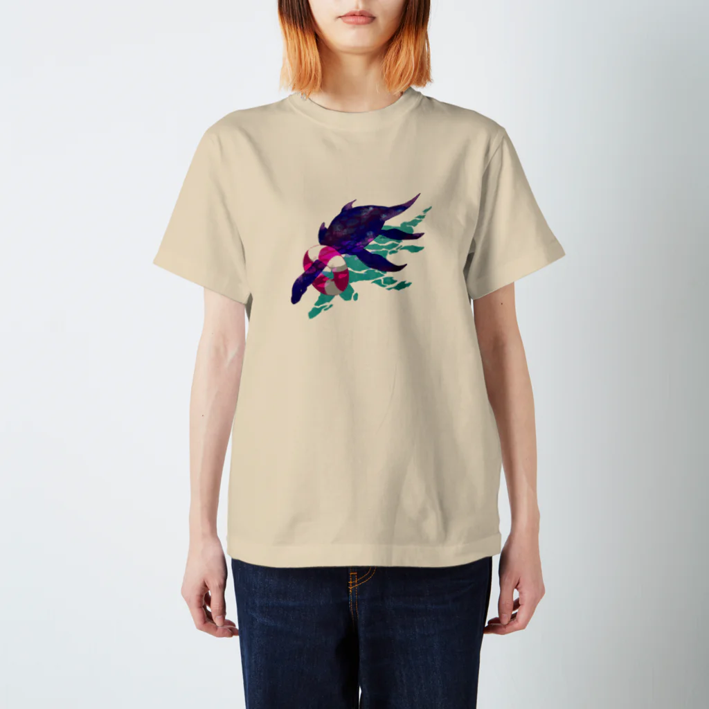 rakkosoda / コマイの首長竜と浮輪 Regular Fit T-Shirt