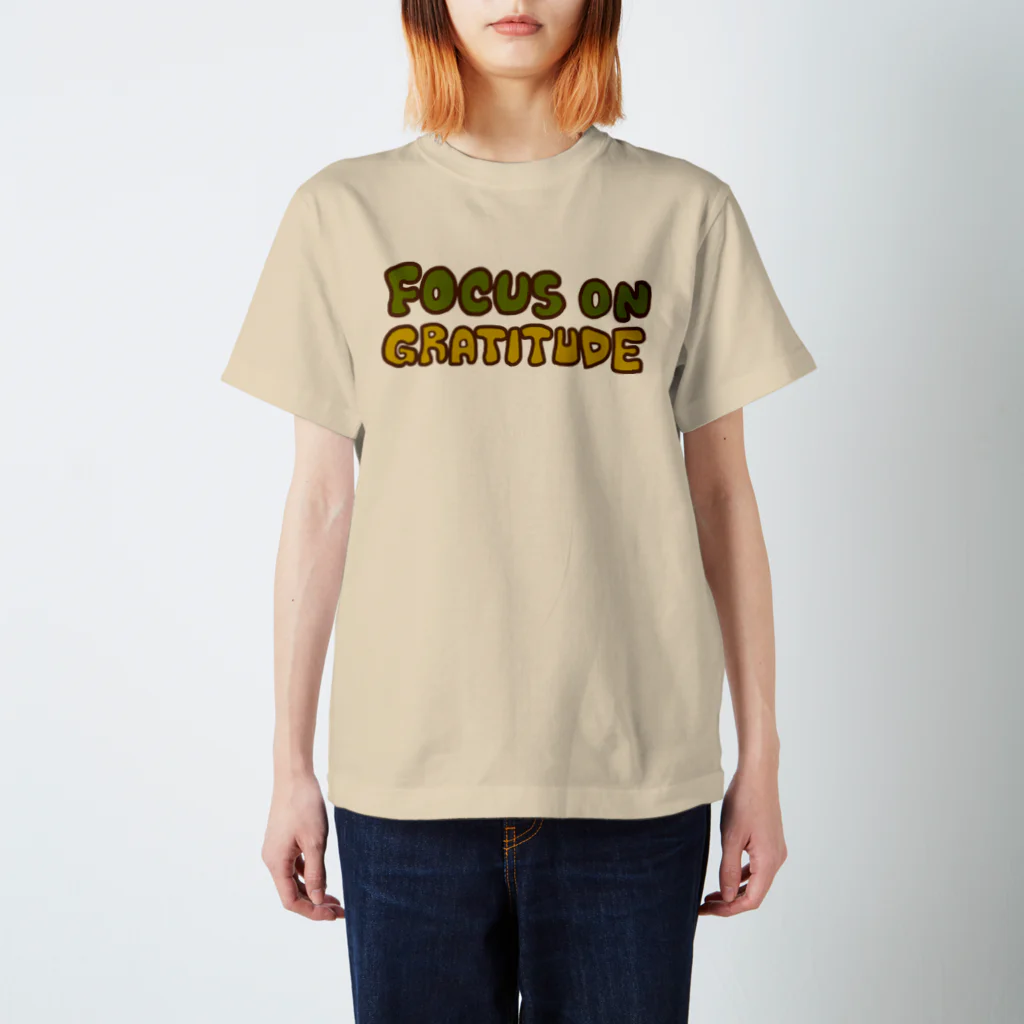 manaart726のFocus on gratitude 柴犬 Tシャツ スタンダードTシャツ