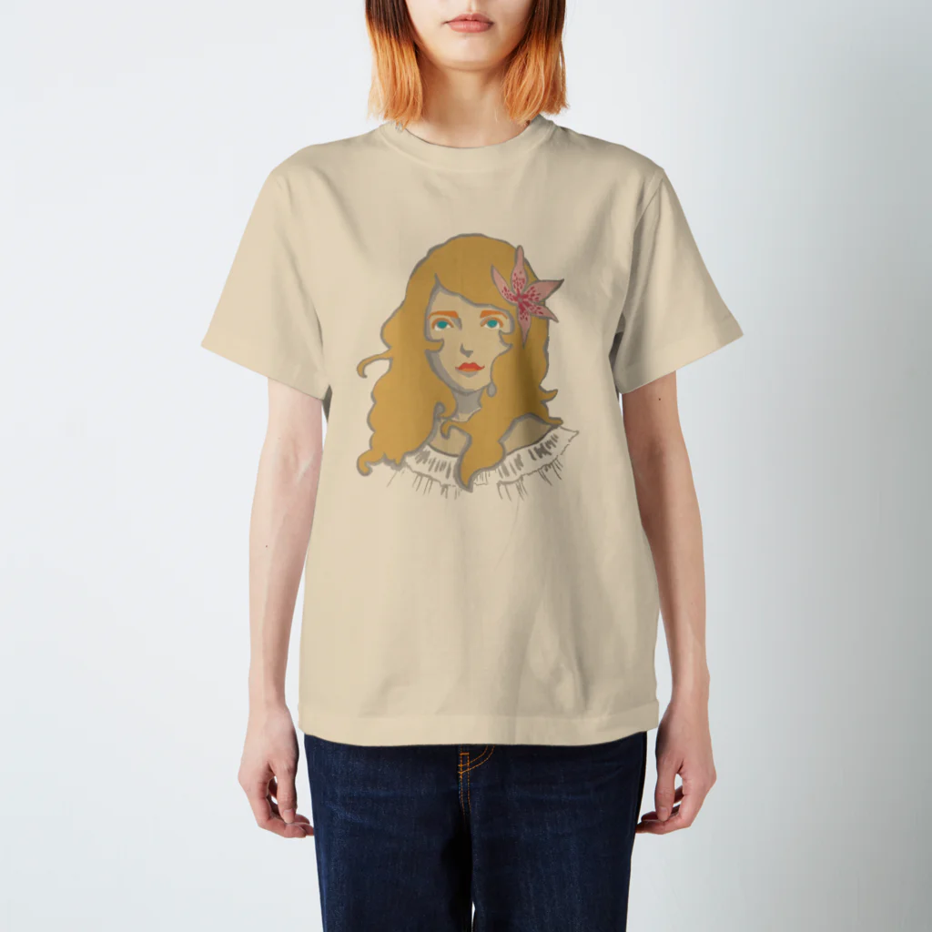 say の おみせの風の中の女の子 スタンダードTシャツ