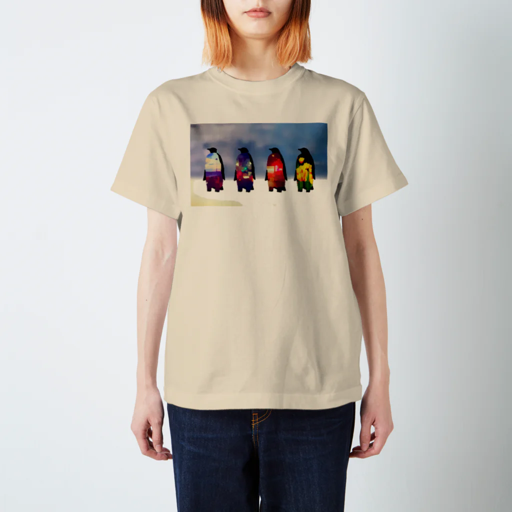 さむろのmemory penguins (beach) スタンダードTシャツ