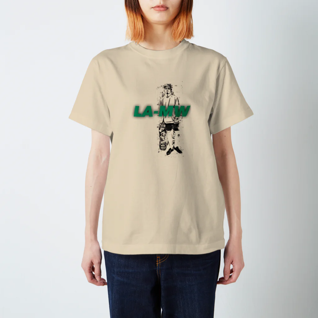 LA・MW（ラ・ムー）のスケーターの人 スタンダードTシャツ