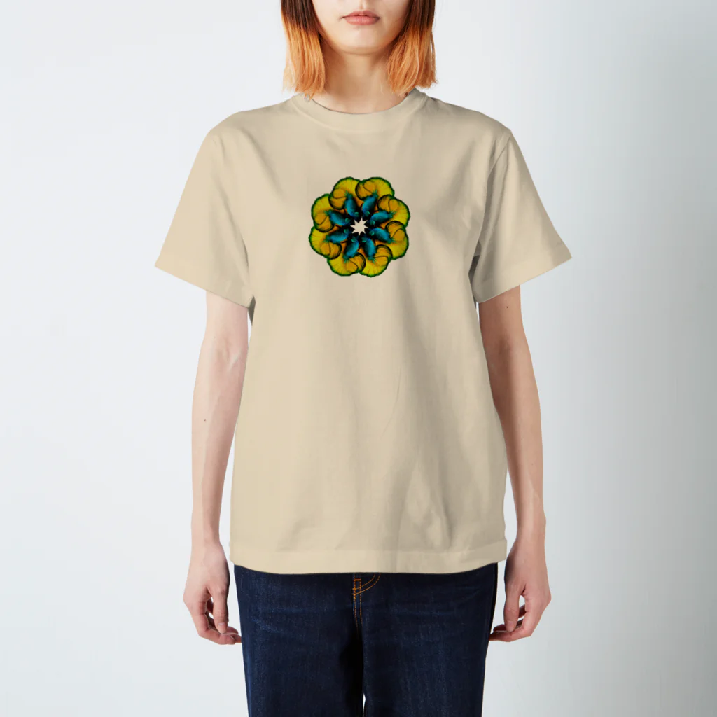 ミルエルのベタの花グリーンマスタード スタンダードTシャツ