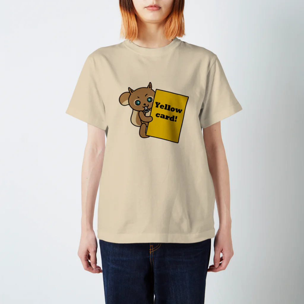 森のどうぶつサッカーshopの小さな子リスの審判(イエローカード) Regular Fit T-Shirt