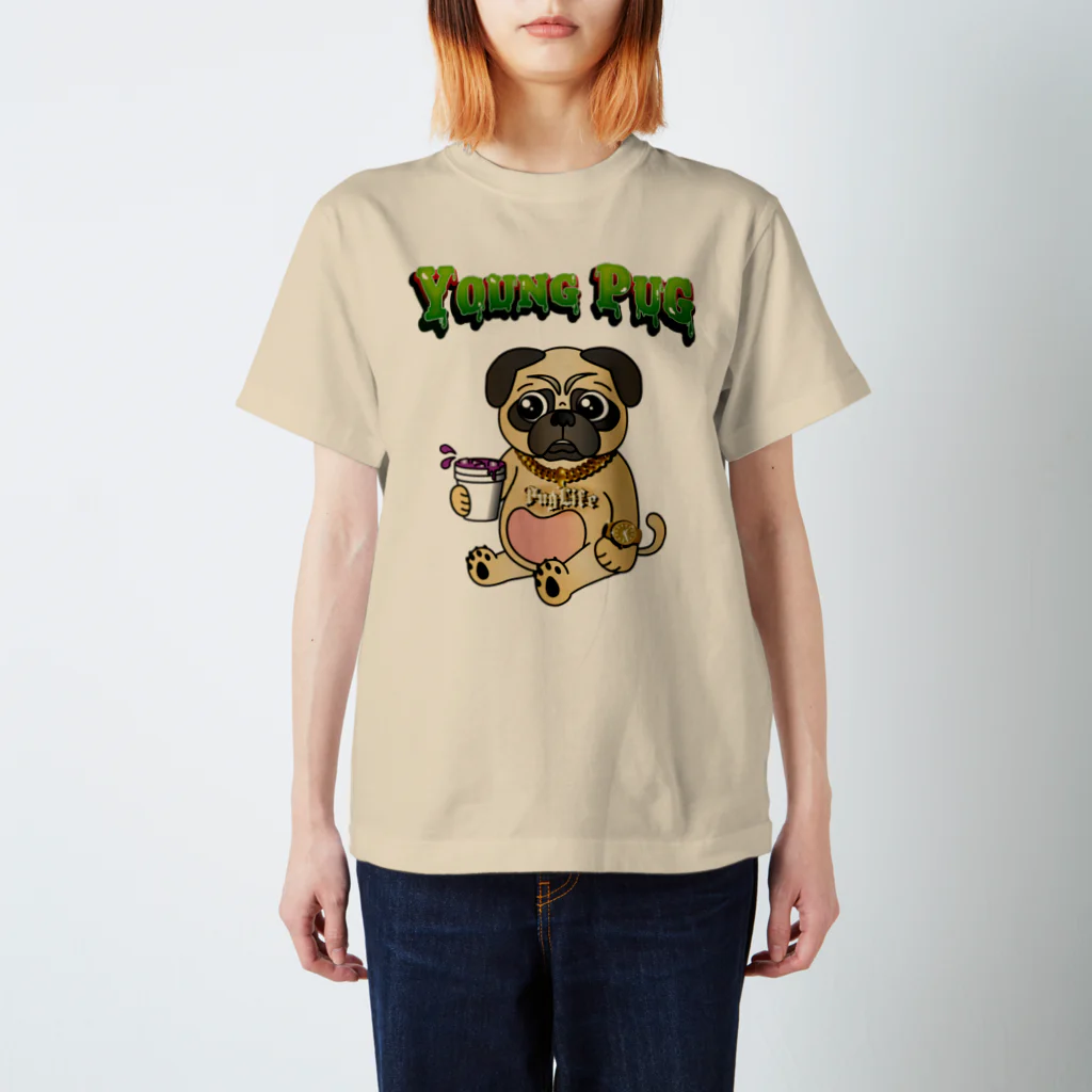 VS worldのYOUNG PUG スタンダードTシャツ