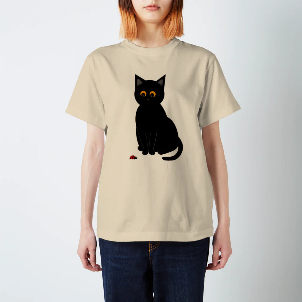 ekoeko ショップの黒猫とてんとう虫 Tシャツ スタンダードTシャツ