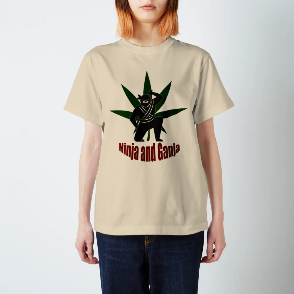 420 MUSIC FACTORYのNINJA and GANJA（忍者とガンジャ） Regular Fit T-Shirt