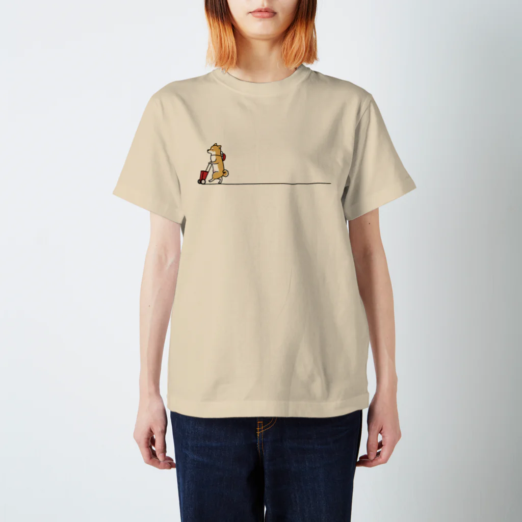 真希ナルセ（マキナル）の白線引き（赤柴） Regular Fit T-Shirt
