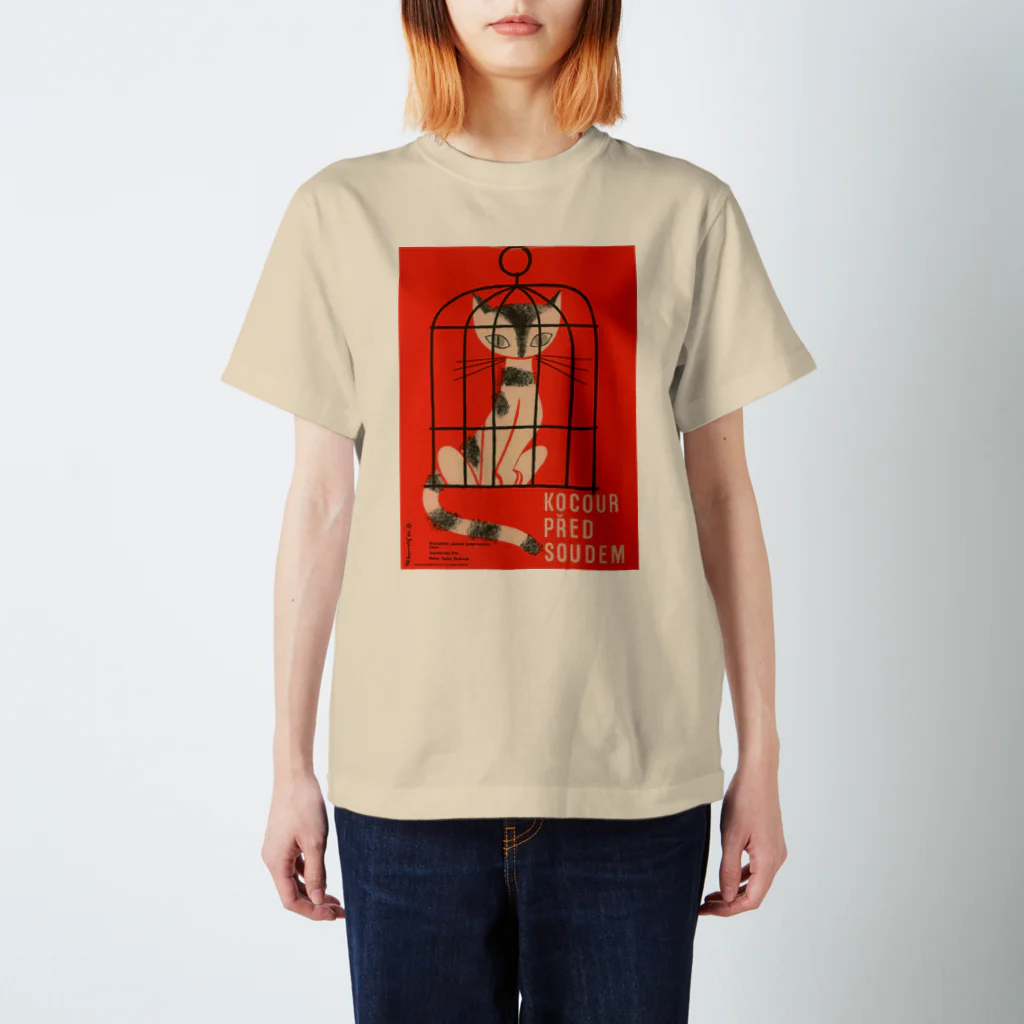 YS VINTAGE WORKSのチェコ　映画「Veliko sudjenje」ポスター　籠猫 Regular Fit T-Shirt