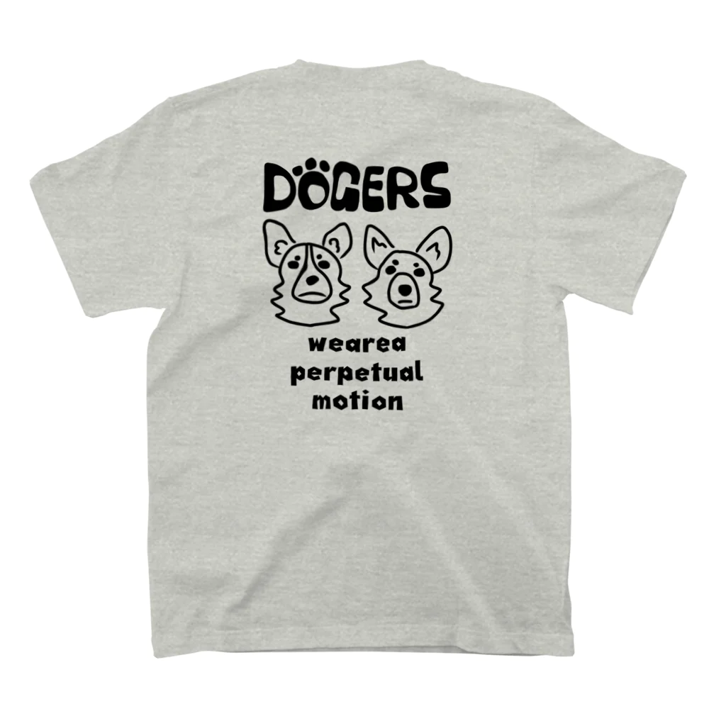 DOGERSのDOGERSTシャツ背面スタイル。 Regular Fit T-Shirtの裏面