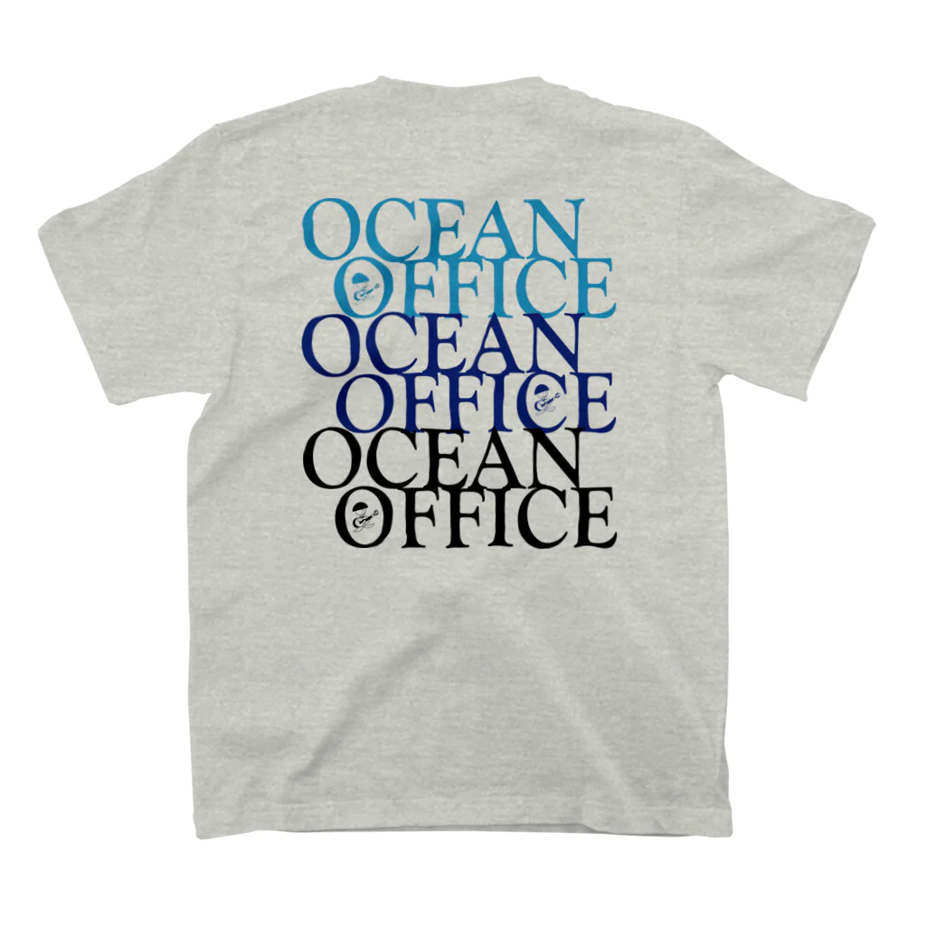 OCEAN OFFICEのオーシャンオフィスロゴ-グラデーション- Regular Fit T-Shirtの裏面