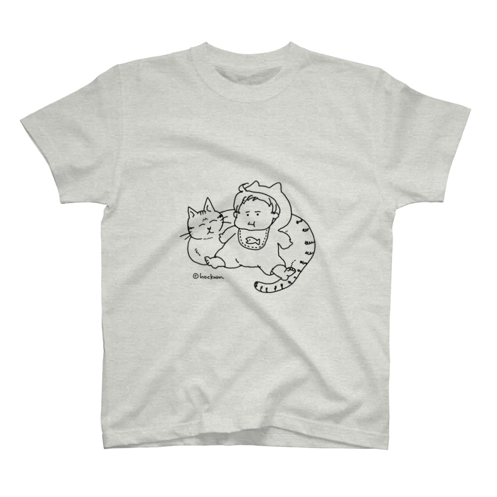 ほっかむねこ屋（アトリエほっかむ）の赤ちゃんと猫 Regular Fit T-Shirt